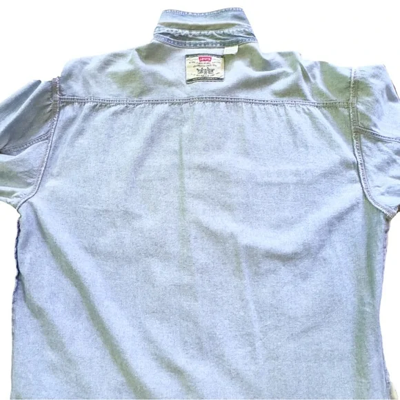 Levi’s •  Vintage Denim Red Tab Shirt • Light Blue • Large - Picture 13 of 17